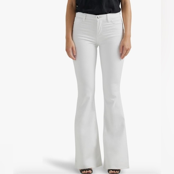 Women’s Lee Legendary Style Flare White Jeans Size 12 NEW WITH TAGS - Picture 1 of 8